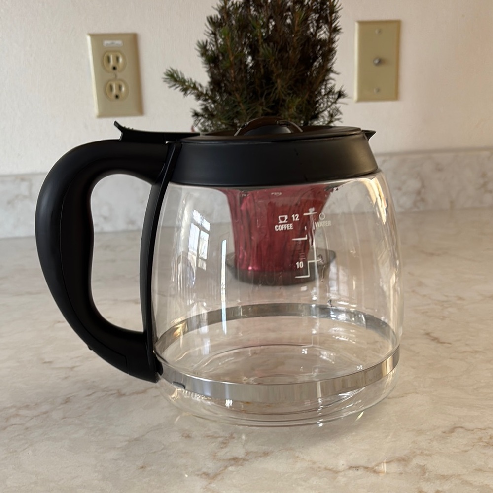 Glass Coffee Carafe with Black Handle